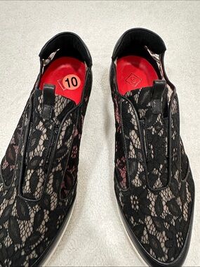 Women Black Lace Slip-On Sneakers size 10 but fits more like 9.5